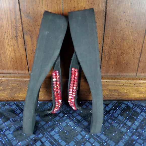 Yellow Box wedges sandals  Sz 7 black red - Picture 4 of 7